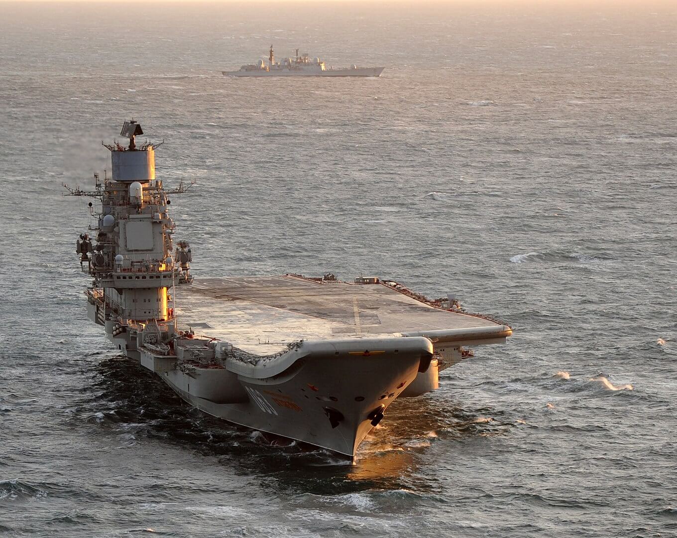 Admiral Kuznetsov လေယာဉ်တင် သင်္ဘောကြီး စစ်ဆင်ရေး ဆင်နွဲနေစဉ်