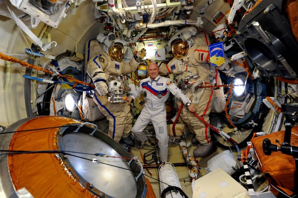 အပြည်ပြည်ဆိုင်ရာ အာကာသစခန်း ပေါ်မှ ရုရှ အဖွဲ့သားများ အပိုင်း (Photo: Roscosmos)