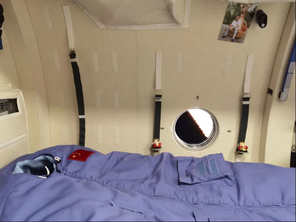 အာကာသ ယာဉ်မှူးများ အိပ်ရာ
